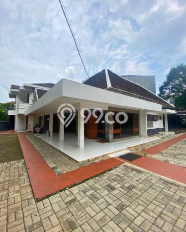 Disewakan Rumah Strategis LT 800m2 / LB 600m2 di Pakubuwono, Jakarta Selatan Disewakan Rumah Strategis LT 800m2 / LB 600m2 di Pakubuwono, Jakarta Selatan