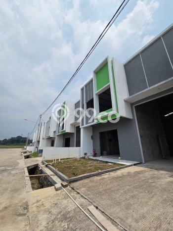 Lokasi Strategis! Dijual Gudang Bisnis di Cisoka, Tangerang Kondisi Baik Lokasi Strategis! Dijual Gudang Bisnis di Cisoka, Tangerang Kondisi Baik