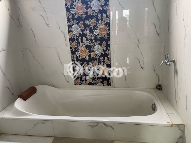 Rumah Strategis Minimalis Lb 160m2 di Karang Tengah, Tangerang Rumah Strategis Minimalis Lb 160m2 di Karang Tengah, Tangerang