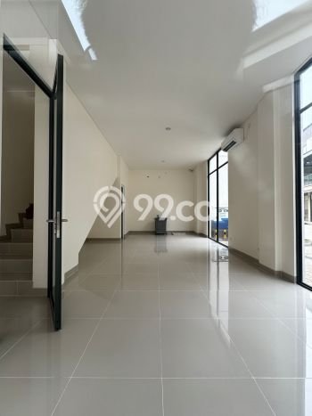 Unit Ruko Disewakan di Gading Serpong di Area Ramai & Strategis Unit Ruko Disewakan di Gading Serpong di Area Ramai & Strategis