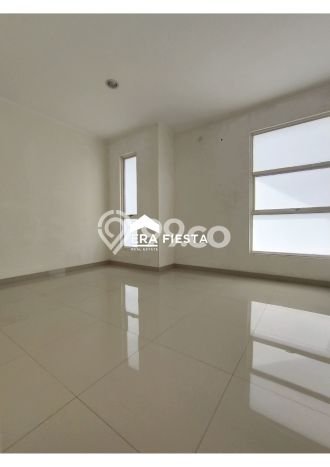 Rumah Modern 3 KT LT 102m2 di Suvarna Sutera Rumah Modern 3 KT LT 102m2 di Suvarna Sutera