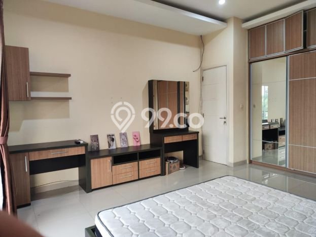 Disewakan! Rumah 4 Kamar Tidur &
3 Kamar Mandi di Lippo Karawaci, Tangerang Disewakan! Rumah 4 Kamar Tidur &
3 Kamar Mandi di Lippo Karawaci, Tangerang