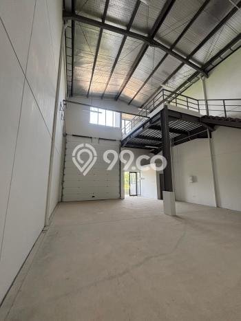 Unit Gudang Paling Strategis di BSD Tangerang Selatan dengan LB 180m2 Unit Gudang Paling Strategis di BSD Tangerang Selatan dengan LB 180m2