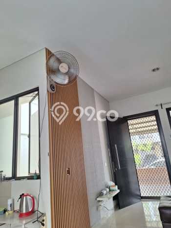 Rumah Minimalis 3 KT di BSD City Tangerang Semi Furnished Rumah Minimalis 3 KT di BSD City Tangerang Semi Furnished
