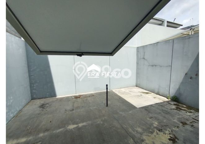 Rumah Modern 3 KT LT 102m2 di Suvarna Sutera Rumah Modern 3 KT LT 102m2 di Suvarna Sutera