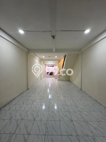 Area Strategis! Disewakan Ruko Lokasi Cipondoh, Tangerang Cocok untuk Bisnis Area Strategis! Disewakan Ruko Lokasi Cipondoh, Tangerang Cocok untuk Bisnis