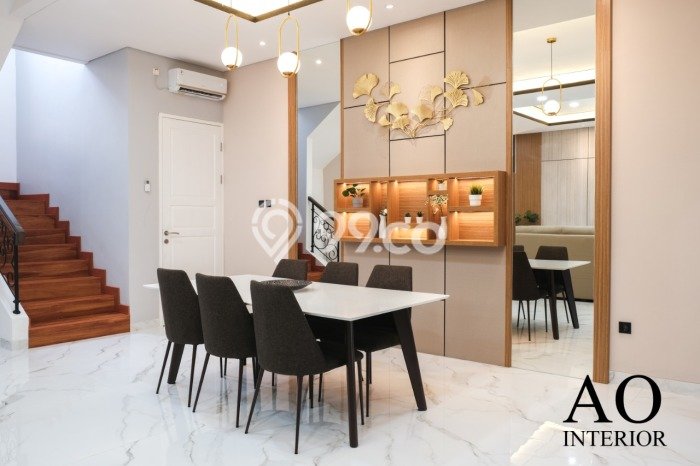 Rumah Mewah LB 240m2 Siap Huni Desain Elegan di Gading Serpong, Tangerang Rumah Mewah LB 240m2 Siap Huni Desain Elegan di Gading Serpong, Tangerang