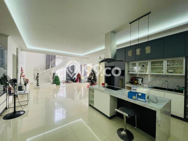 Rumah Elit LB 400m2 Siap Pakai Desain Elegan di Gading Serpong, Tangerang Rumah Elit LB 400m2 Siap Pakai Desain Elegan di Gading Serpong, Tangerang