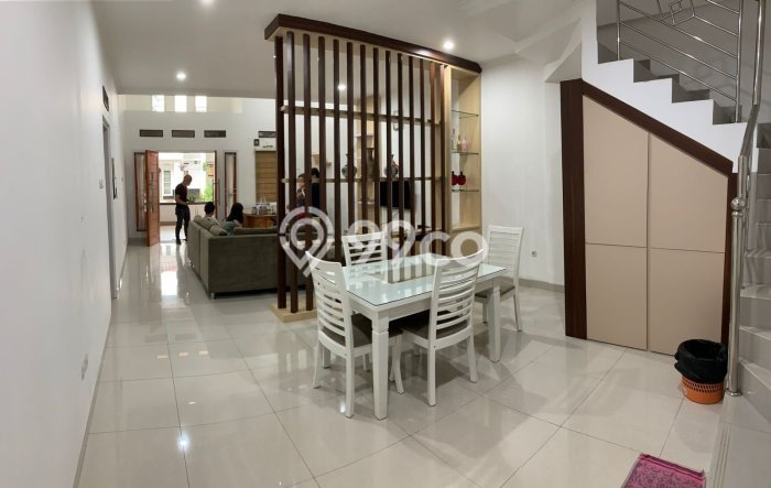 For Sale! Luxury House LT 144m2 Desain Elegan di Kota Baru Parahyangan For Sale! Luxury House LT 144m2 Desain Elegan di Kota Baru Parahyangan