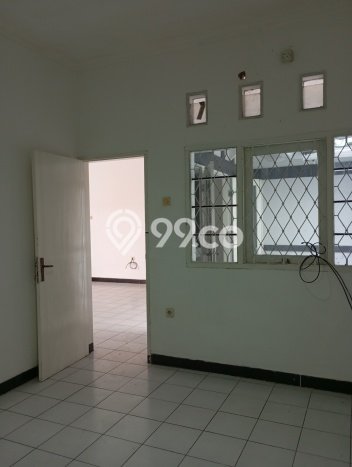 For Sale Rumah 5 Kamar Lokasi Strategis Bagus dan Strategis di Antapani For Sale Rumah 5 Kamar Lokasi Strategis Bagus dan Strategis di Antapani