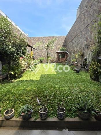 Hunian Eksklusif Siap Huni LT 320m2 di Sukajadi, Bandung Hunian Eksklusif Siap Huni LT 320m2 di Sukajadi, Bandung