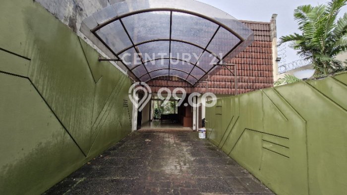 Rumah Mewah Siap Huni LT 737m2 di Kebayoran Baru, Jakarta Selatan Rumah Mewah Siap Huni LT 737m2 di Kebayoran Baru, Jakarta Selatan
