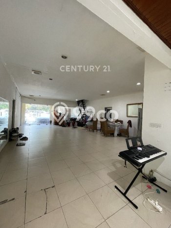 POTENSI BESAR! Ruko di Kebayoran Baru, Luas 600m2m², Area Komersial POTENSI BESAR! Ruko di Kebayoran Baru, Luas 600m2m², Area Komersial