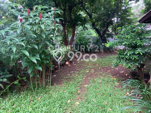 Siap Huni Hunian Elit 6 Kamar di Duren Sawit Dekat ke Mana Saja Siap Huni Hunian Elit 6 Kamar di Duren Sawit Dekat ke Mana Saja