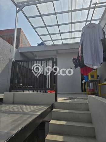 Ready to Use! Luxury House LT 230m2 Desain Elegan di Jaka Setia Ready to Use! Luxury House LT 230m2 Desain Elegan di Jaka Setia