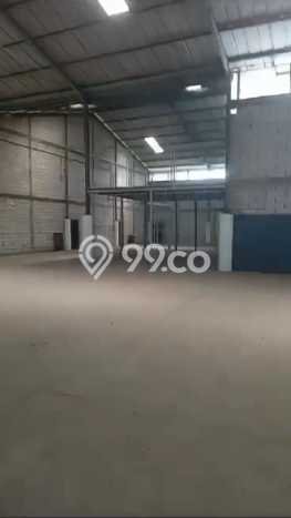 AREA TERSIBUK! Gudang di Cileungsi, Luas 1700m², Nilai Prospektif AREA TERSIBUK! Gudang di Cileungsi, Luas 1700m², Nilai Prospektif