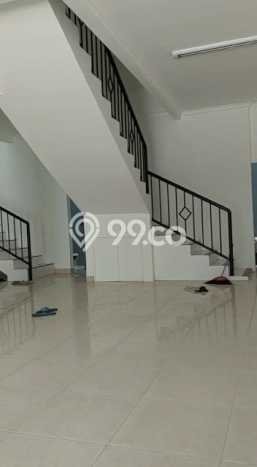 Ruko Dijual di Prime Area Jakarta Timur Luas 590m2 Ruko Dijual di Prime Area Jakarta Timur Luas 590m2