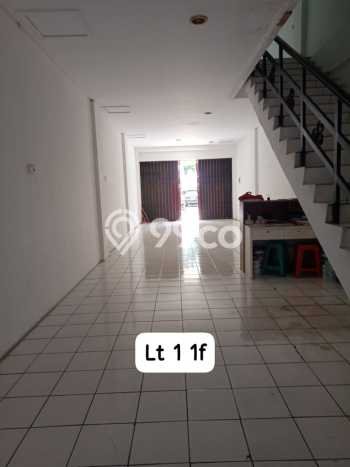 Disewakan Ruko Kawasan Klender, Luas 180m², Area Komersial Disewakan Ruko Kawasan Klender, Luas 180m², Area Komersial