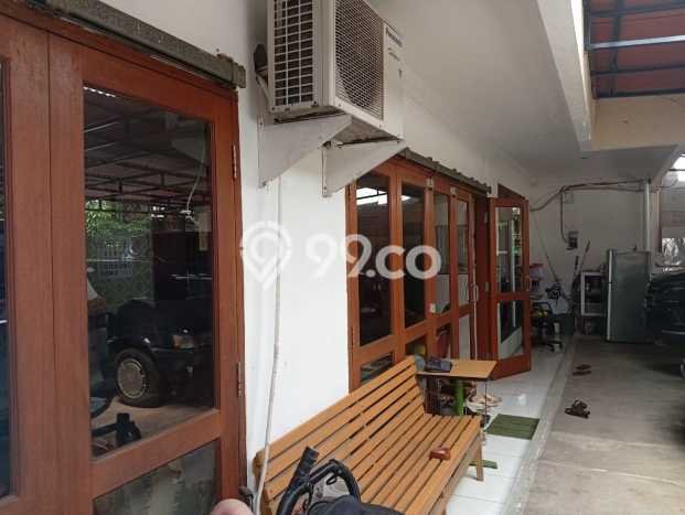 Rumah Luxury Modern Tanpa Renovasi di Bintara Bekasi Rumah Luxury Modern Tanpa Renovasi di Bintara Bekasi