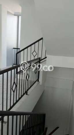 Ruko Dijual di Prime Area Jakarta Timur Luas 590m2 Ruko Dijual di Prime Area Jakarta Timur Luas 590m2