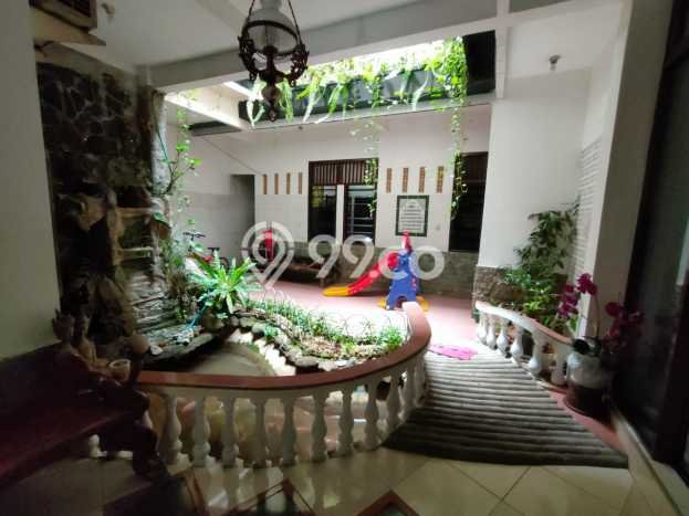 Jual Rumah Mewah Megah Dengan View Eksklusif di Jati Mekar, Bekasi Jual Rumah Mewah Megah Dengan View Eksklusif di Jati Mekar, Bekasi