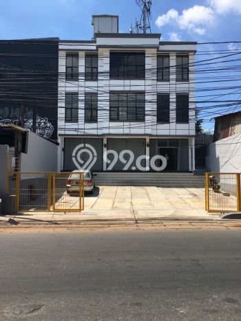Ruko Dijual di Prime Area Jakarta Timur Luas 590m2 Ruko Dijual di Prime Area Jakarta Timur Luas 590m2