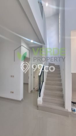 For Sale Hunian Rumah Terawat 2 KT di Gading Serpong, Tangerang For Sale Hunian Rumah Terawat 2 KT di Gading Serpong, Tangerang