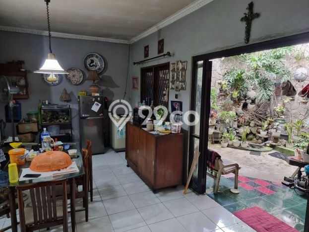 Rumah Modern Cantik 3 Kamar Siap Huni di Ciputat Rumah Modern Cantik 3 Kamar Siap Huni di Ciputat