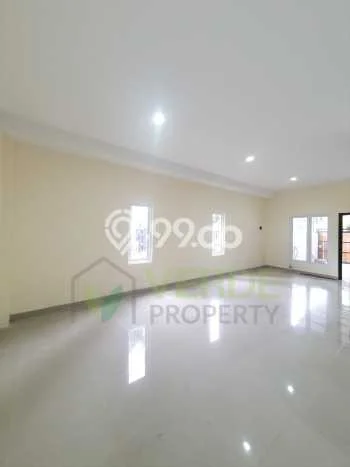 Rumah Modern Minimalis 4 KT Bisa Langsung Pindah di Serpong Utara Rumah Modern Minimalis 4 KT Bisa Langsung Pindah di Serpong Utara