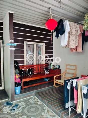 Hunian Cantik Modern Lb 100m2 di Cisauk, Tangerang Hunian Cantik Modern Lb 100m2 di Cisauk, Tangerang