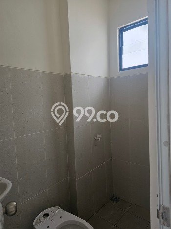 Disewakan Ruko di Kawasan Ramai Gading Serpong Luas 275m2 Disewakan Ruko di Kawasan Ramai Gading Serpong Luas 275m2