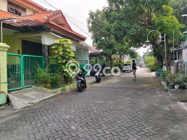 For Sale Rumah 4 Kamar Lokasi Strategis Bagus dan Strategis di Sidoarjo For Sale Rumah 4 Kamar Lokasi Strategis Bagus dan Strategis di Sidoarjo
