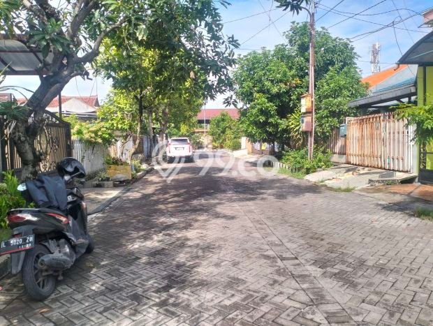 Best Deal Hunian Premium Ideal dan Luas di Wonocolo, Surabaya Best Deal Hunian Premium Ideal dan Luas di Wonocolo, Surabaya