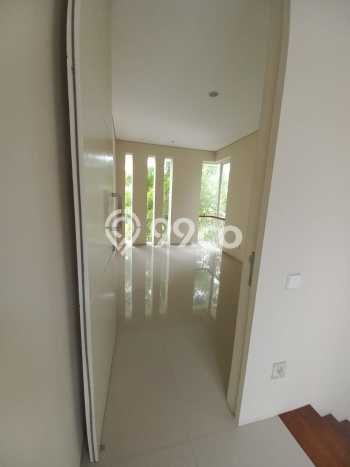 Dijual Rumah Luas Megah Dengan View Cantik di Surabaya Kota, Surabaya Dijual Rumah Luas Megah Dengan View Cantik di Surabaya Kota, Surabaya