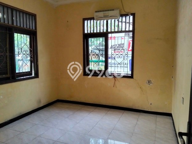 For Sale Rumah 4 Kamar Lokasi Strategis Bagus dan Strategis di Sidoarjo For Sale Rumah 4 Kamar Lokasi Strategis Bagus dan Strategis di Sidoarjo
