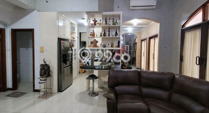 Apartemen Siap Huni di , 3 KM, Luas 146m2m² Apartemen Siap Huni di , 3 KM, Luas 146m2m²