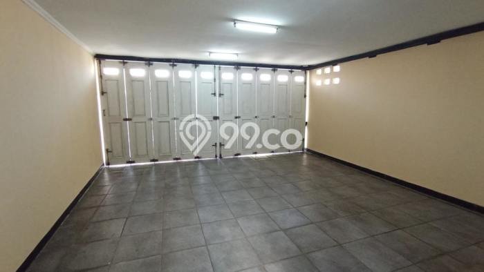 Ready to Use! Premium House LT 505m2 Desain Elegan di Cigadung Ready to Use! Premium House LT 505m2 Desain Elegan di Cigadung
