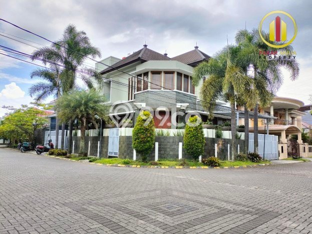 Hunian Eksklusif Siap Huni LT 315m2 di Batununggal, Bandung Hunian Eksklusif Siap Huni LT 315m2 di Batununggal, Bandung