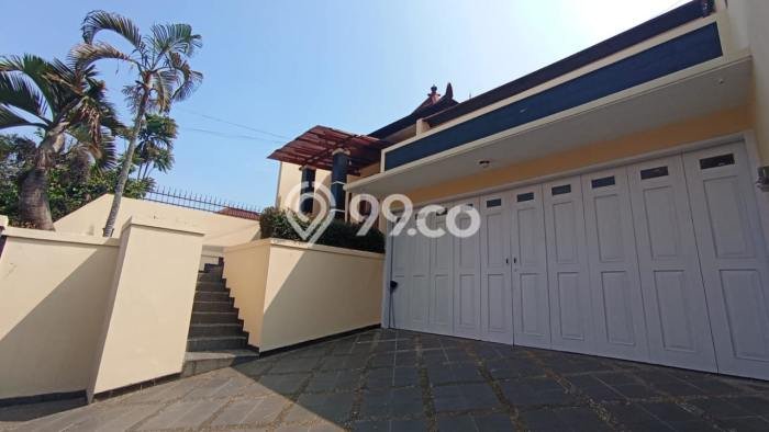 Ready to Use! Premium House LT 505m2 Desain Elegan di Cigadung Ready to Use! Premium House LT 505m2 Desain Elegan di Cigadung