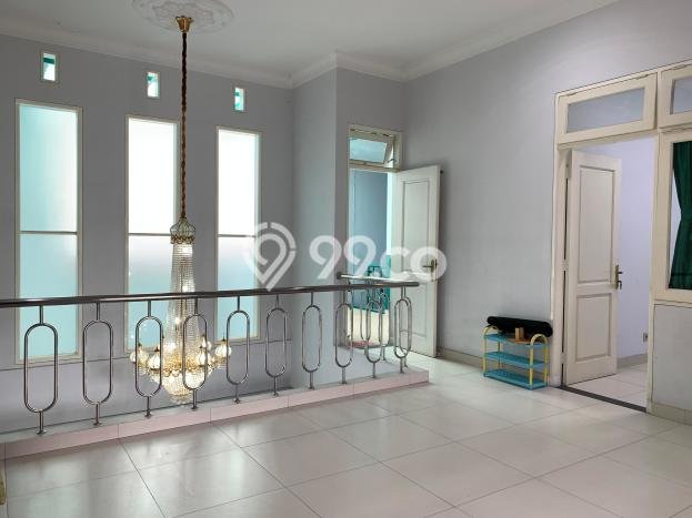 For Sale! Luxury House LT 216m2 Desain Elegan di Buah Batu For Sale! Luxury House LT 216m2 Desain Elegan di Buah Batu