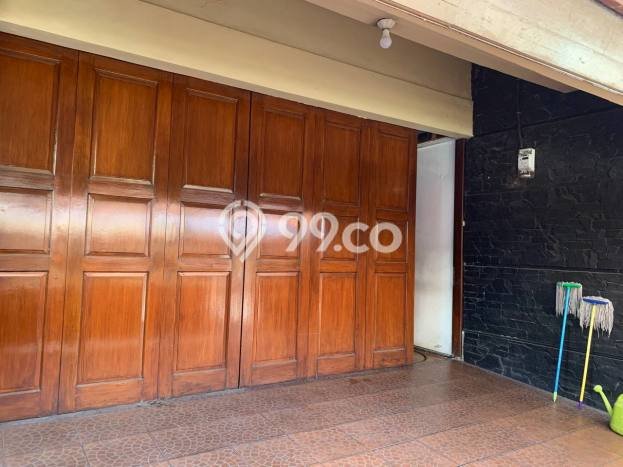 Rumah Elit Modern Tanpa Renovasi di Buah Batu Bandung Rumah Elit Modern Tanpa Renovasi di Buah Batu Bandung