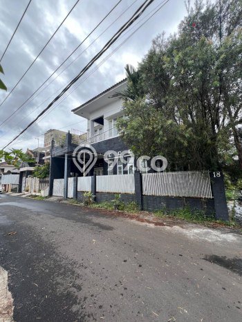 Siap Huni Rumah Mewah 7 Kamar di Margahayu Dekat ke Mana Pun Siap Huni Rumah Mewah 7 Kamar di Margahayu Dekat ke Mana Pun
