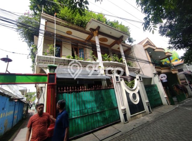 Dijual Hunian Rumah Terawat 4 Kamar di Surabaya Kota, Surabaya Dijual Hunian Rumah Terawat 4 Kamar di Surabaya Kota, Surabaya