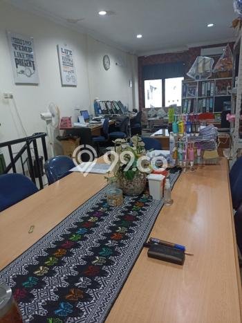 Ruko Dijual di Surabaya LT 57m2 & LB 171m2 Lokasi Terbaik! Ruko Dijual di Surabaya LT 57m2 & LB 171m2 Lokasi Terbaik!