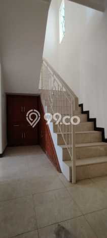 Rumah Minimalis 3 KT di Gununganyar Surabaya Semi Furnished Rumah Minimalis 3 KT di Gununganyar Surabaya Semi Furnished