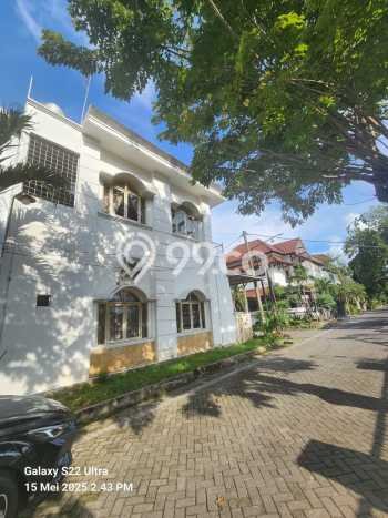 Rumah di Surabaya Kondisi Bagus Minimalis Dekat Fasilitas Publik Rumah di Surabaya Kondisi Bagus Minimalis Dekat Fasilitas Publik