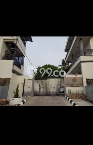 Rumah Luxury Modern Siap Huni di Citraland Surabaya Rumah Luxury Modern Siap Huni di Citraland Surabaya