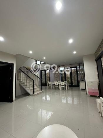 Hunian Eksklusif Siap Huni LT 246m2 di Wiyung, Surabaya Hunian Eksklusif Siap Huni LT 246m2 di Wiyung, Surabaya