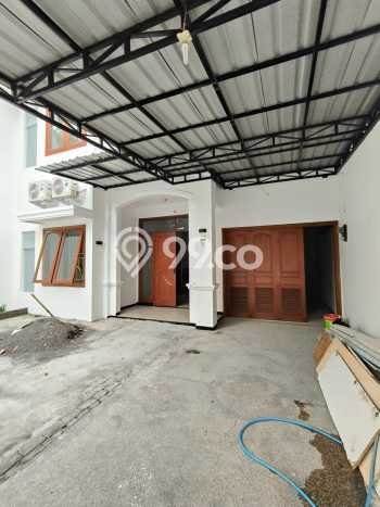 Hunian Elit LB 255m2 Siap Pakai Desain Elegan di Dukuh Kupang, Surabaya Hunian Elit LB 255m2 Siap Pakai Desain Elegan di Dukuh Kupang, Surabaya