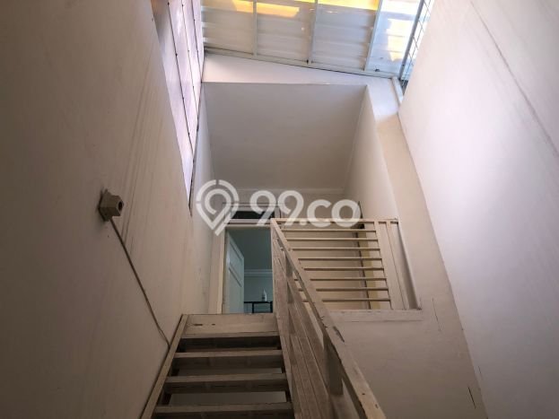 Rumah Modern 4 KT di Mulyosari Surabaya Full Furnished Rumah Modern 4 KT di Mulyosari Surabaya Full Furnished